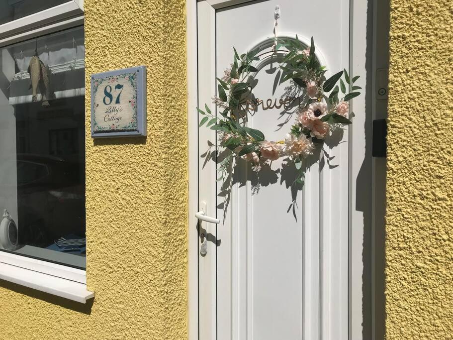 Lilly'S Cottage, Filey, Sleeps 8 ภายนอก รูปภาพ