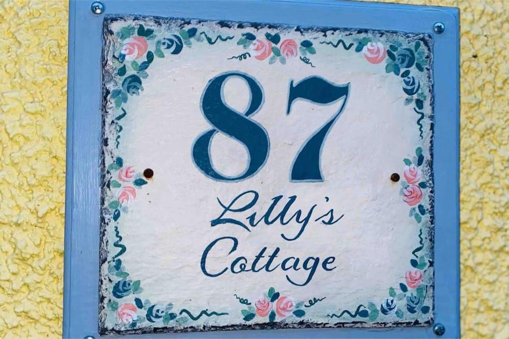 Lilly'S Cottage, Filey, Sleeps 8 ภายนอก รูปภาพ