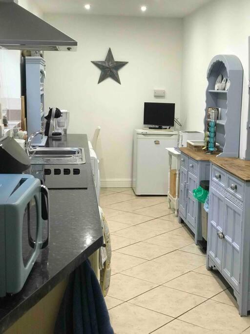 Lilly'S Cottage, Filey, Sleeps 8 ภายนอก รูปภาพ